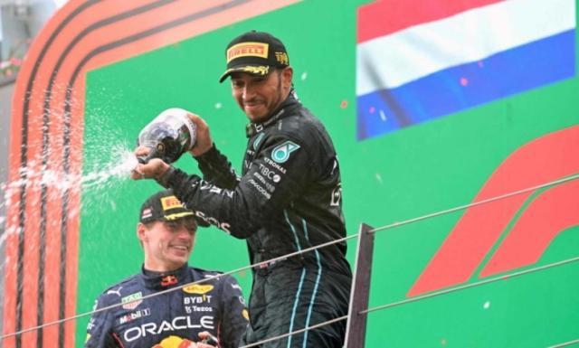 开云体育下载-“300场俱乐部”增员 汉密尔顿里程碑之战登领奖台