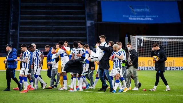 13天5赛，果断轮换9人+变阵，柏林赫塔变出生天